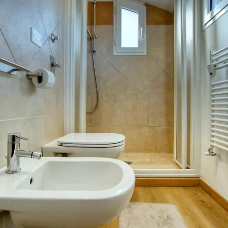 Spacious Penthouse With Panoramic Terrace - 20 Minutes From San Siro & Duomo Apartment Milan